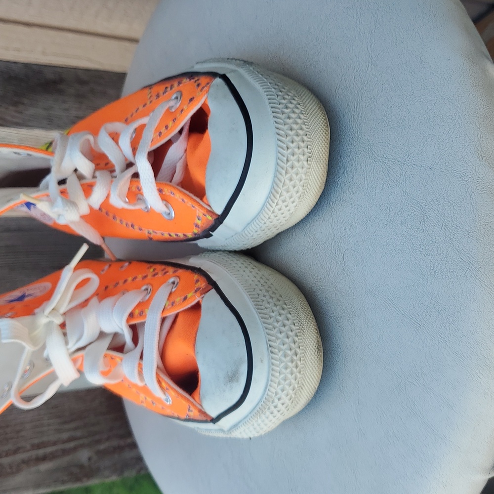 🔥 Rare Custom Converse – Made in USA!Hand‑Painted One‑of‑a‑Kind High Tops - Picture 6 of 12